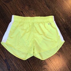 Oakley’s women active short